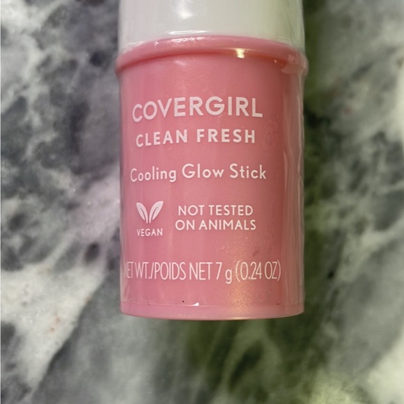 COVERGIRL Skincare New Covergirl Clean Fresh Cooling Glow Stick